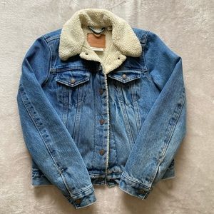 levi's sherpa denim jacket
